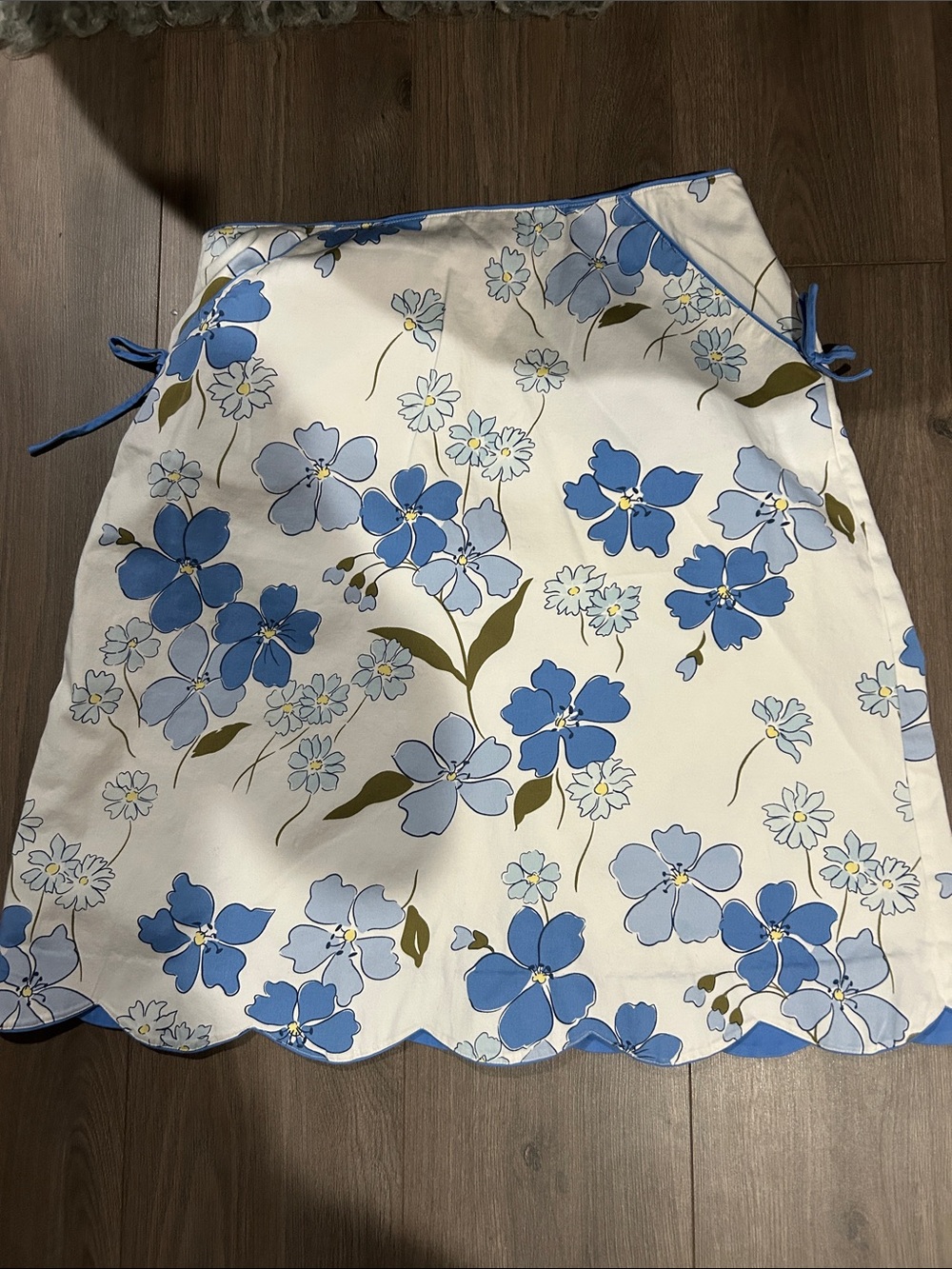 Willi Smith Skirt with Blue Floral Print